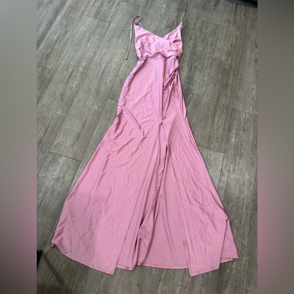 🍒BUNDLE 2 items for $8 

FINAL SALE✨

🌸BOUTIQUE long dress ✨ - Picture 4 of 9